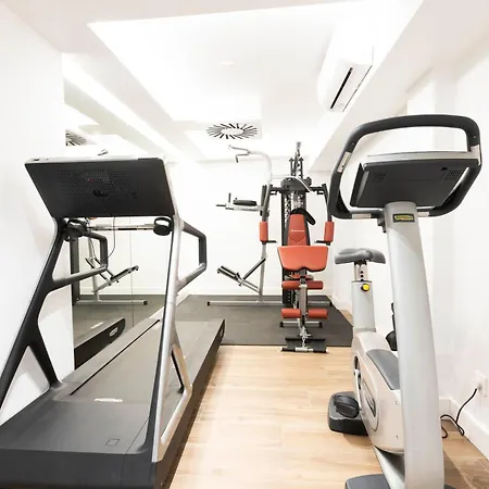 Kofradia 아파트 *